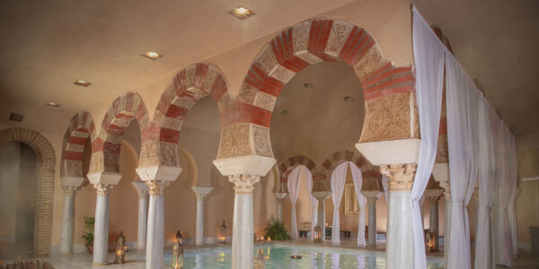 Del Zoco al Reposo: El Ritual del Baño Árabe en la Rutina de un Cordobés del Siglo X