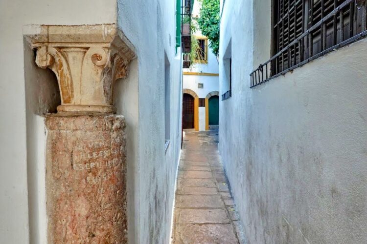El callejón más estrecho de Córdoba y su historia