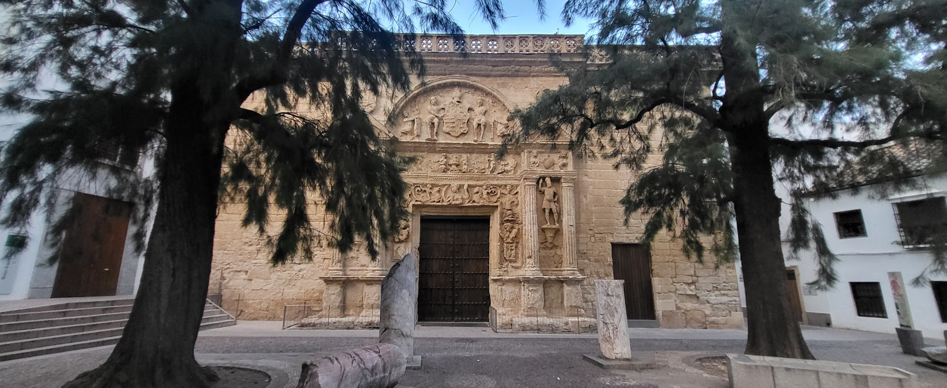 Fachada del palacio de los Páez de Castillejo