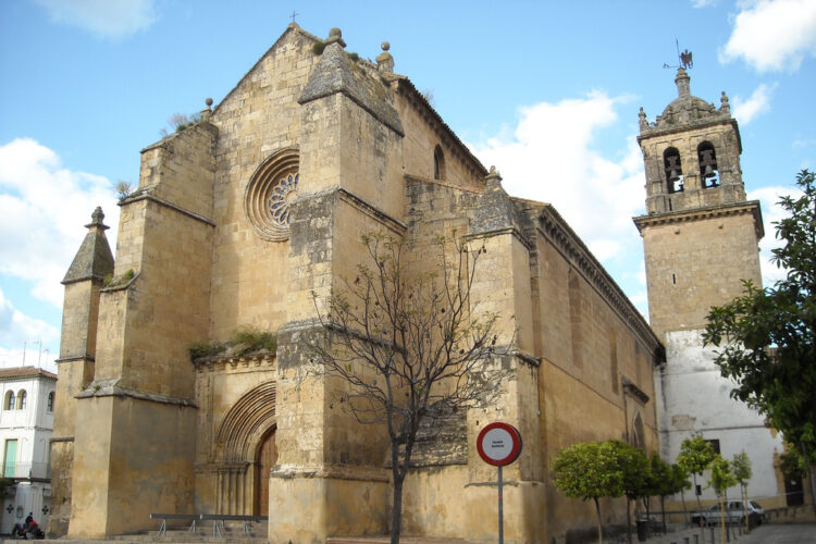 El Casco Histórico de Córdoba: Cómo Conquistar el Corazón de la Villa y la Axerquía sin Morir en el Intento