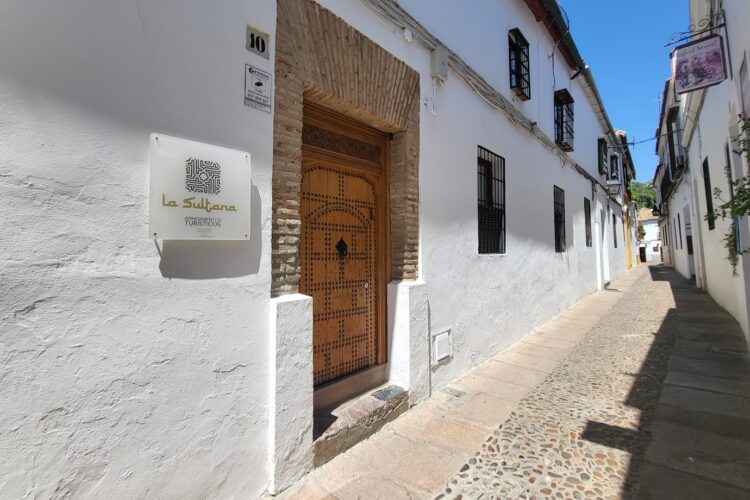 Ruta del Alcázar y la Judería en un día: Un Viaje al Corazón Medieval de Córdoba