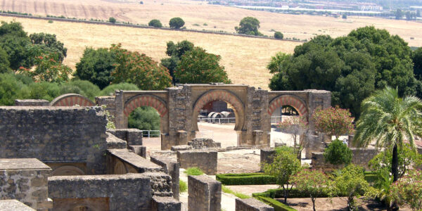 Medina Azahara: La Verdad sobre su Caída. ¿Guerra Civil o Terremoto?