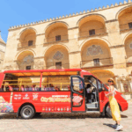 10 Razones por las que el Autobús Turístico es la Mejor Forma de Enamorarte de Córdoba (y Vencer el Calor)