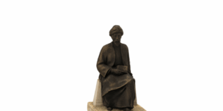 3D Monumento a Maimónides