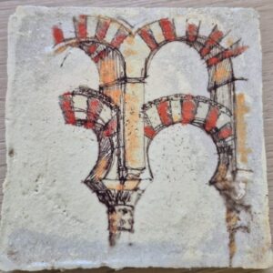 Azulejo 10x10 – Arcos Bicolores de la Mezquita de Córdoba