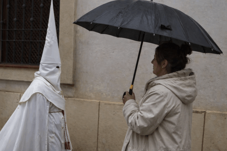 &iquest;Qu&eacute; pasa si llueve en Semana Santa?