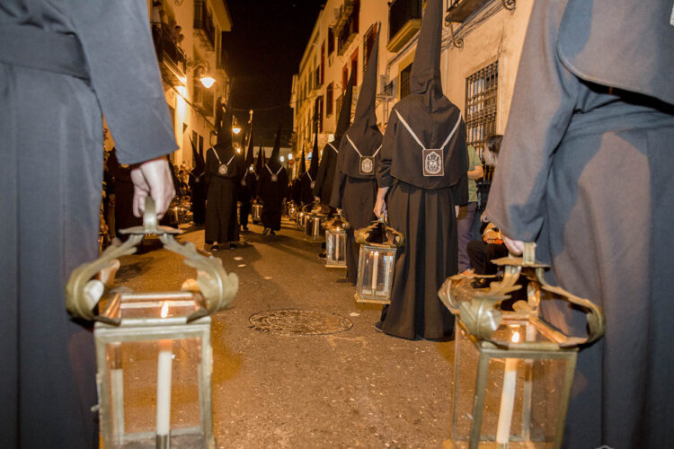 Lunes Santo en C&oacute;rdoba 2026: Gu&iacute;a de itinerarios y mejores sitios estrat&eacute;gicos